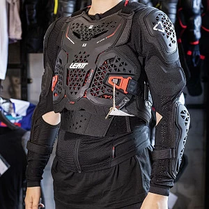 Защита панцирь Leatt Body Protector 5.5 Evo (черн, M)